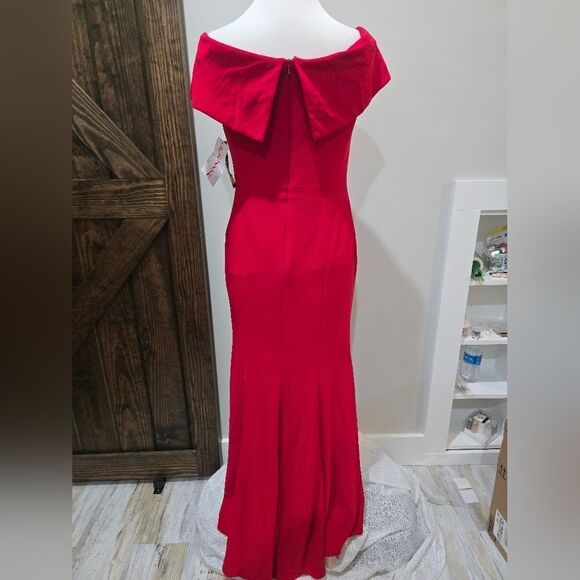 XSCAPE Petite Off-The-Shoulder Gown NWT size 12P Red - Picture 3 of 4
